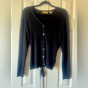 Apostrophe Pre owned  Black Large Cardinal Long sleeve.